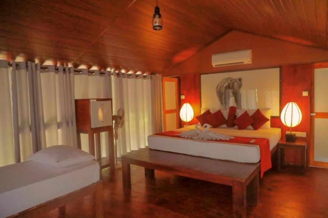 Yala Hotel Lion -Air Conditioned High Luxury Safari Camp Exterior photo