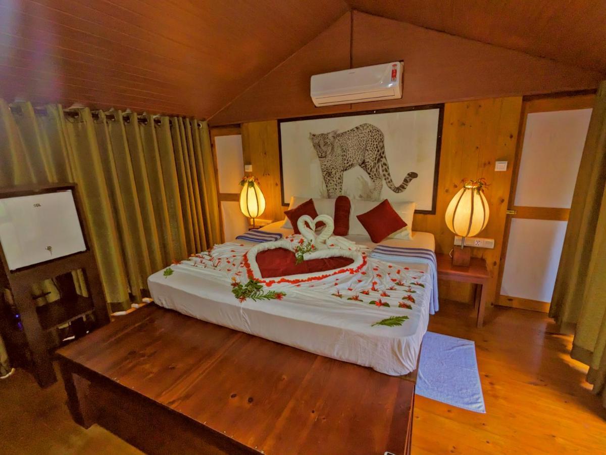 Yala Hotel Lion -Air Conditioned High Luxury Safari Camp Exterior photo