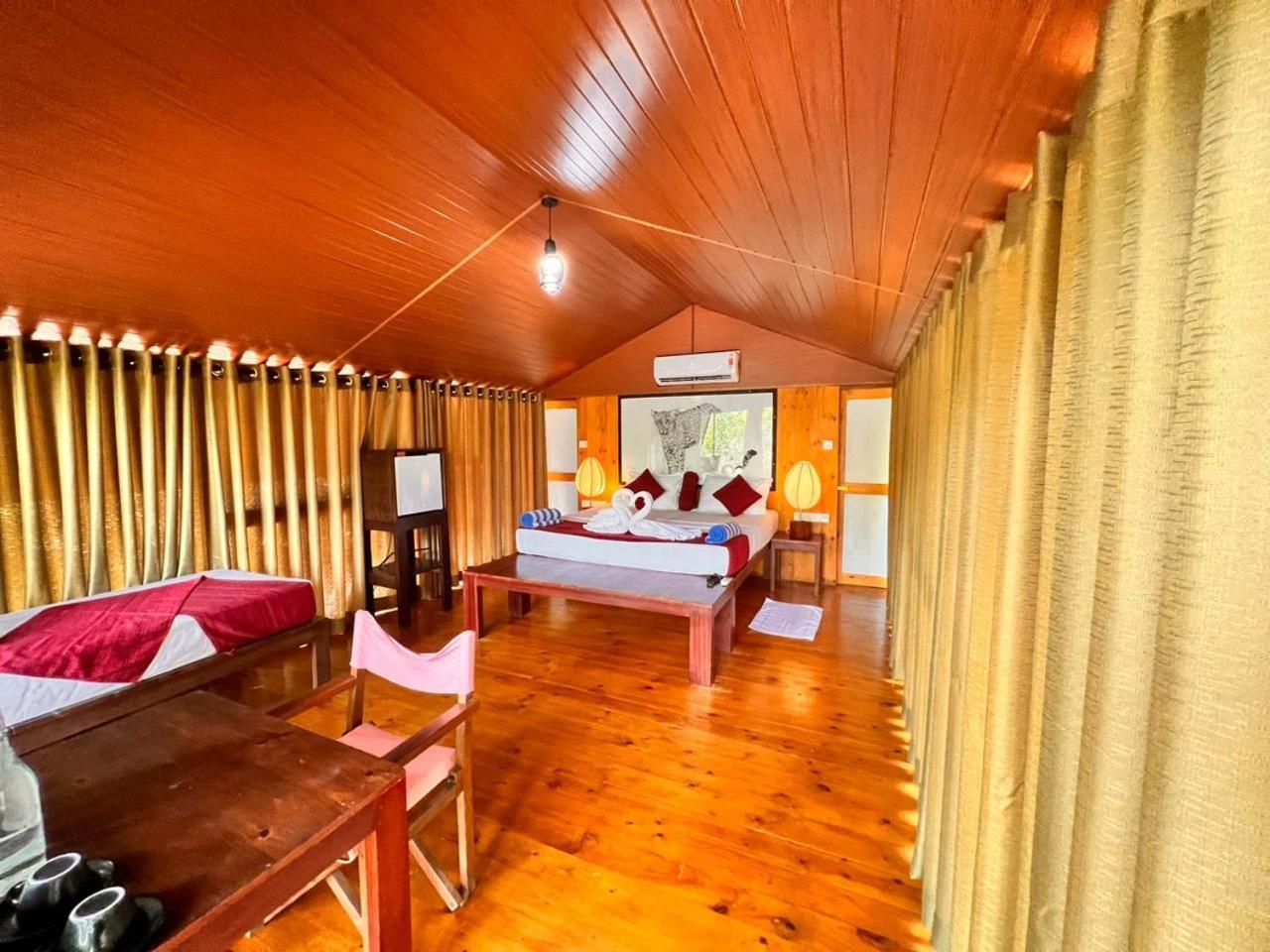 Yala Hotel Lion -Air Conditioned High Luxury Safari Camp Exterior photo