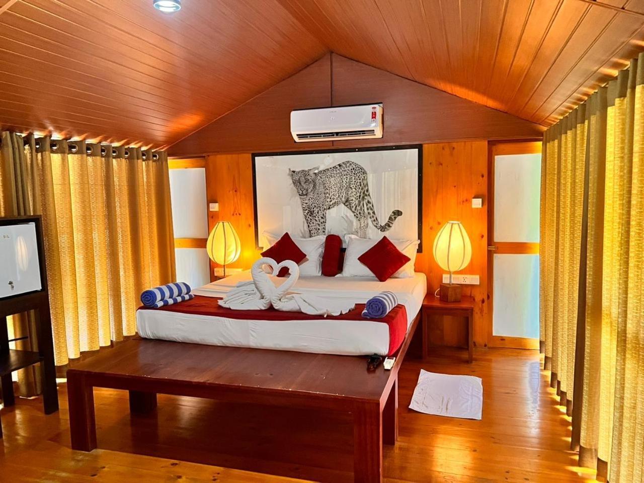 Yala Hotel Lion -Air Conditioned High Luxury Safari Camp Exterior photo