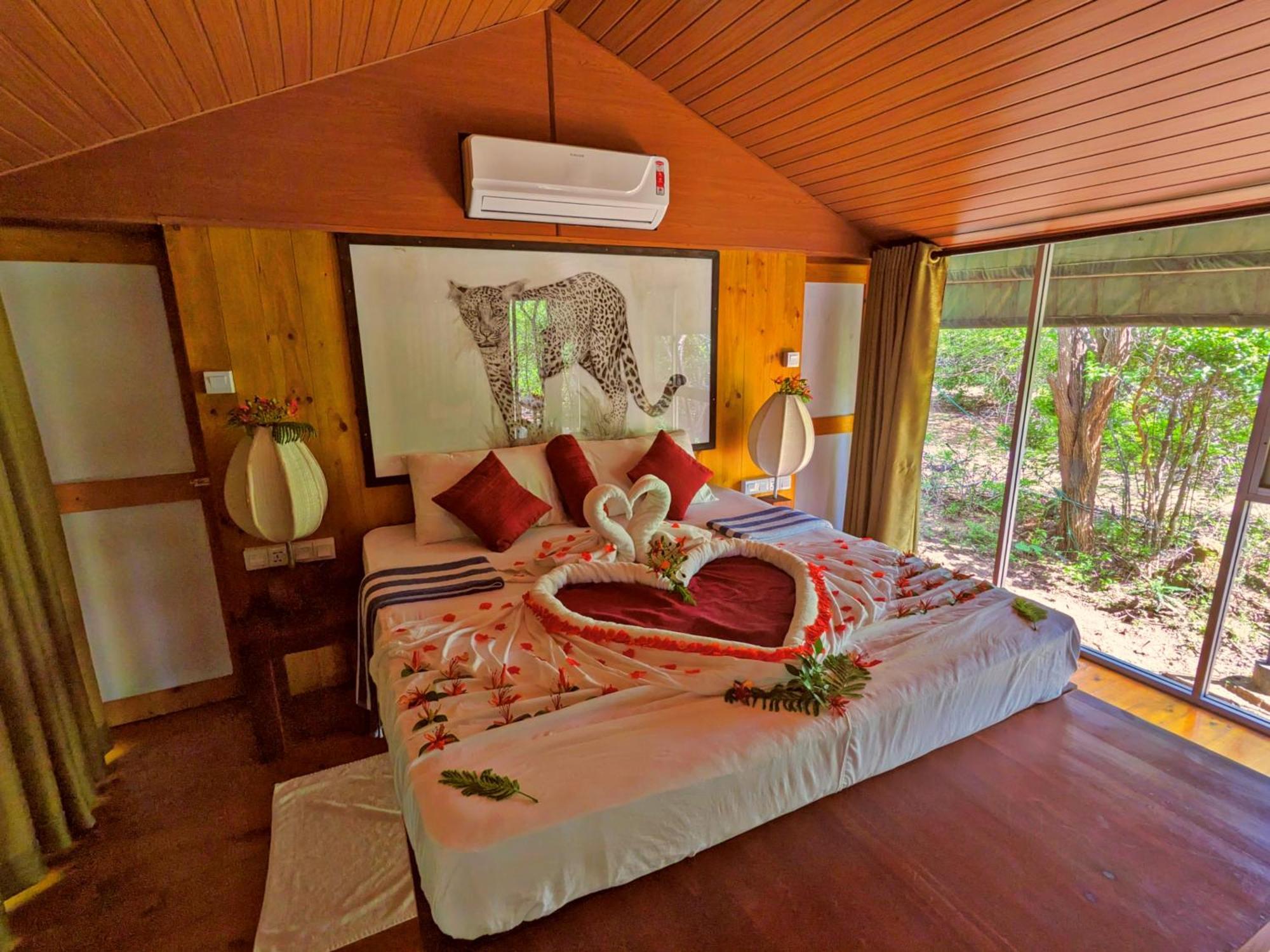 Yala Hotel Lion -Air Conditioned High Luxury Safari Camp Exterior photo